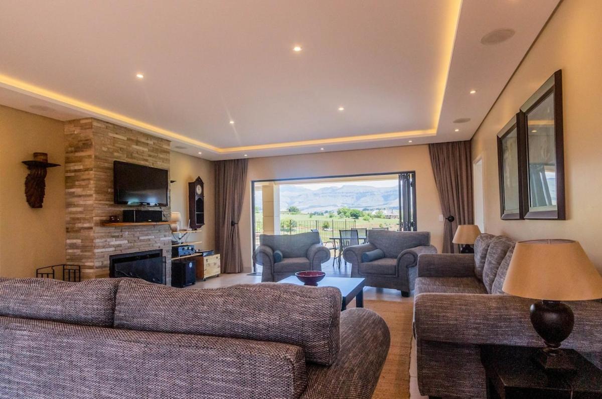 Serenity, Cathkin Estates By Euphoric Leisure Winterton Kültér fotó